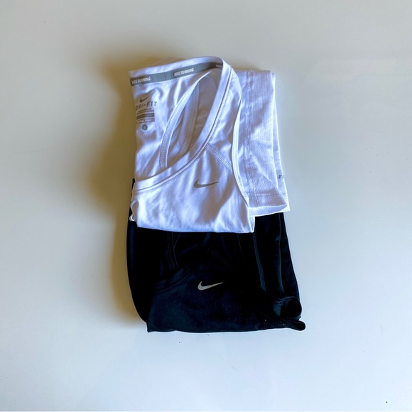 Nike Racerback Tanks Lot of 2 - Picture 6 of 6